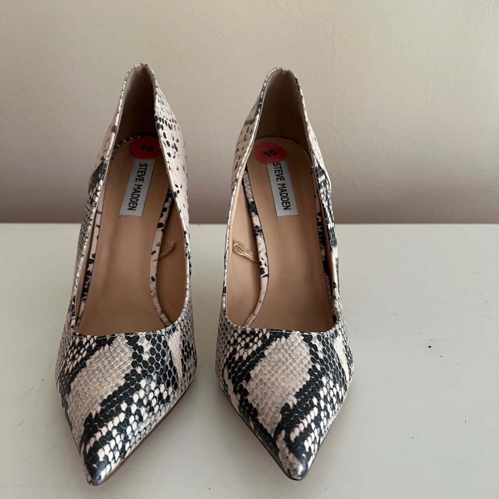 Steve Madden Black and White Snake Print Women's Heels